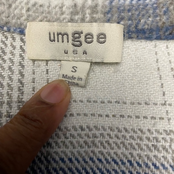UMGEE Womens Button Jacket SZ Small Shacket Plaid Brushed Crop - Picture 3 of 7